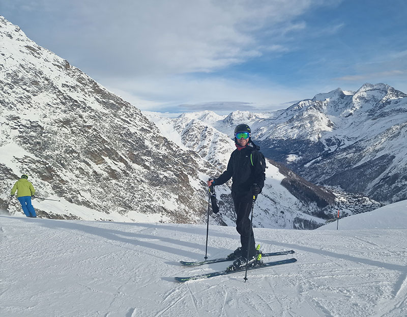 James Forrest skiing in Saas Fee