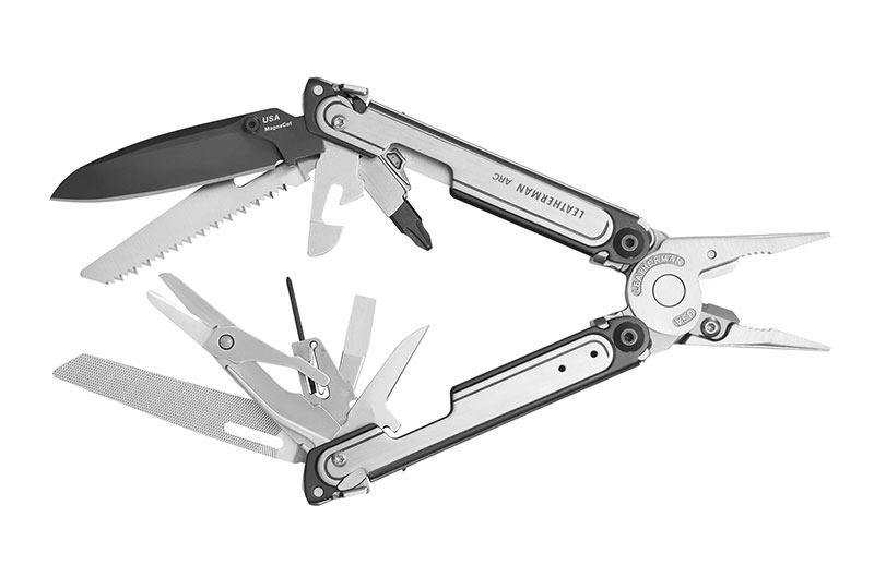 Leatherman ARC fanned 002