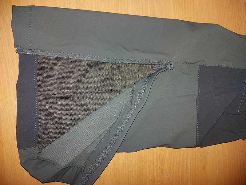 Nevis leg zip