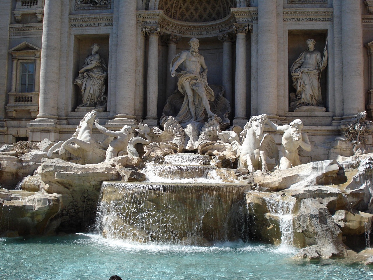 trevi fountain 598123 1280